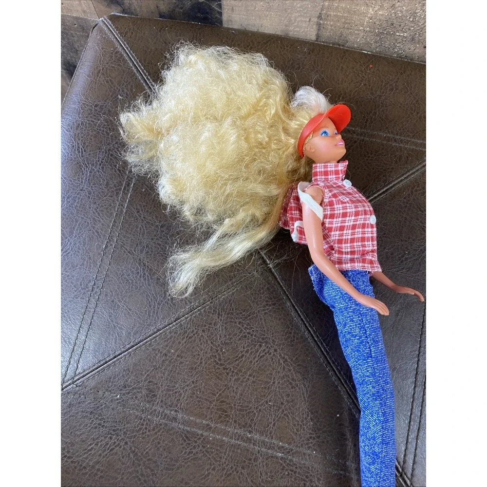 Vintage 1966 Malaysia‎ Barbie Blonde 1995 Lee Jeans Red Gingham Backpack Visor